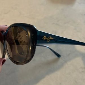 Maui Jim frames. Lenses need to be replaced on MJ website for $80